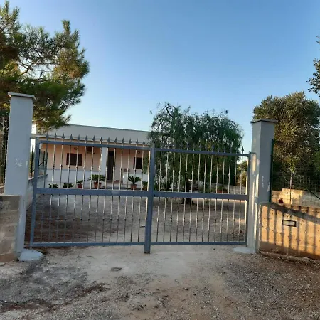 Tra Gli Ulivi Con Ampio Patio E Posto Auto منزل ريفي كاروفينيو