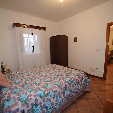 Tra Gli Ulivi Con Ampio Patio E Posto Auto 卡洛维诺